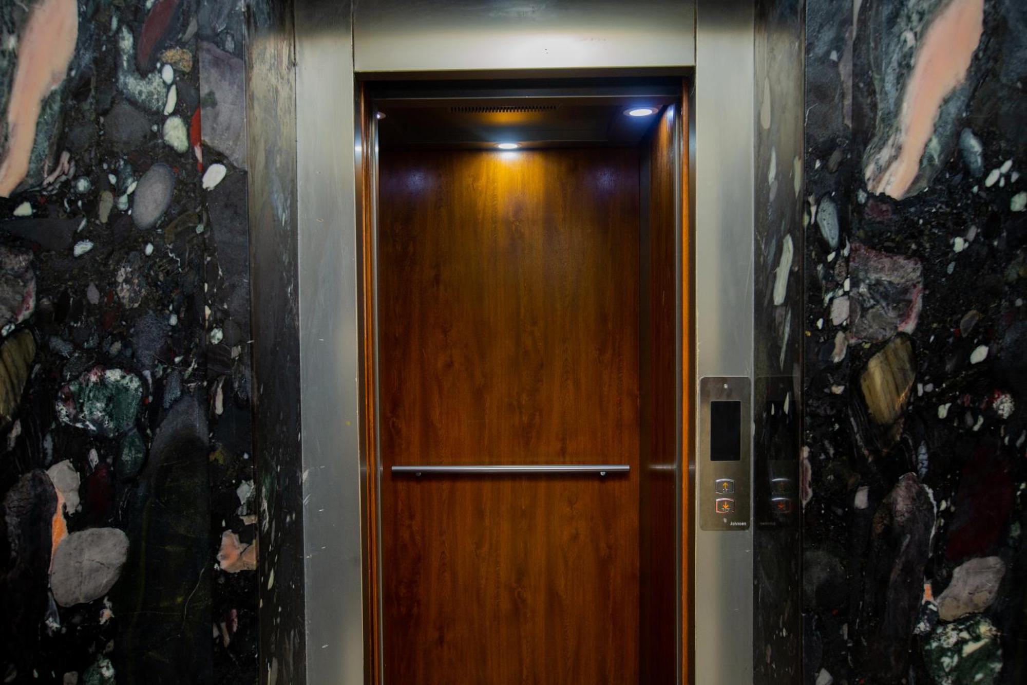 The Park Avenue Hotel - Business Class Hotel Near Central Railway Station Chennai Periyamet Εξωτερικό φωτογραφία